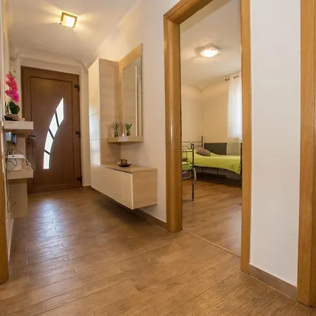 Andre Pore - Two Bedroom With Terrace And Pool Andre