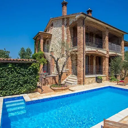 Andre Pore - Two Bedroom With Terrace And Pool Andre Apartment