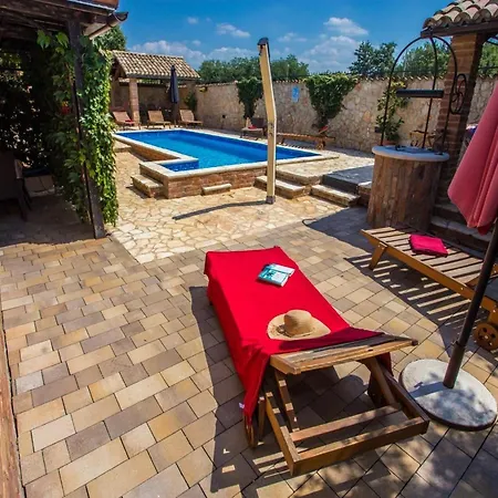 Andre Pore - Two Bedroom With Terrace And Pool Andre Apartment *