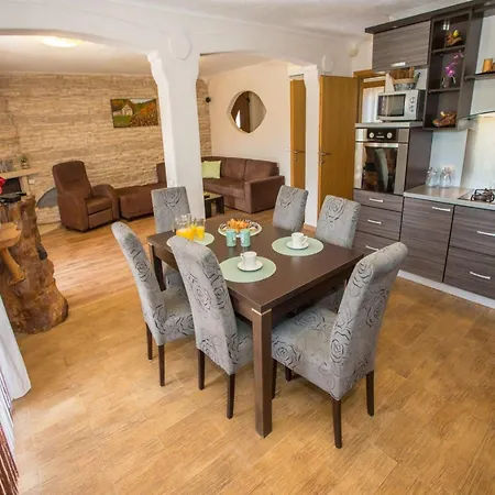 Andre Pore - Two Bedroom With Terrace And Pool Andre Nova Vas (Porec)