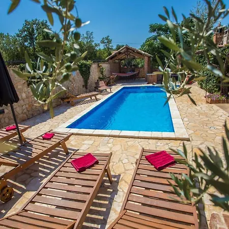 Andre Pore - Two Bedroom With Terrace And Pool Andre * Nova Vas (Porec)