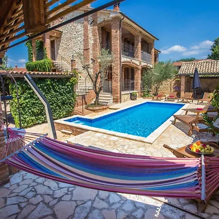 Andre Pore - Two Bedroom With Terrace And Pool Andre Apartmán Nova Vas (Porec)